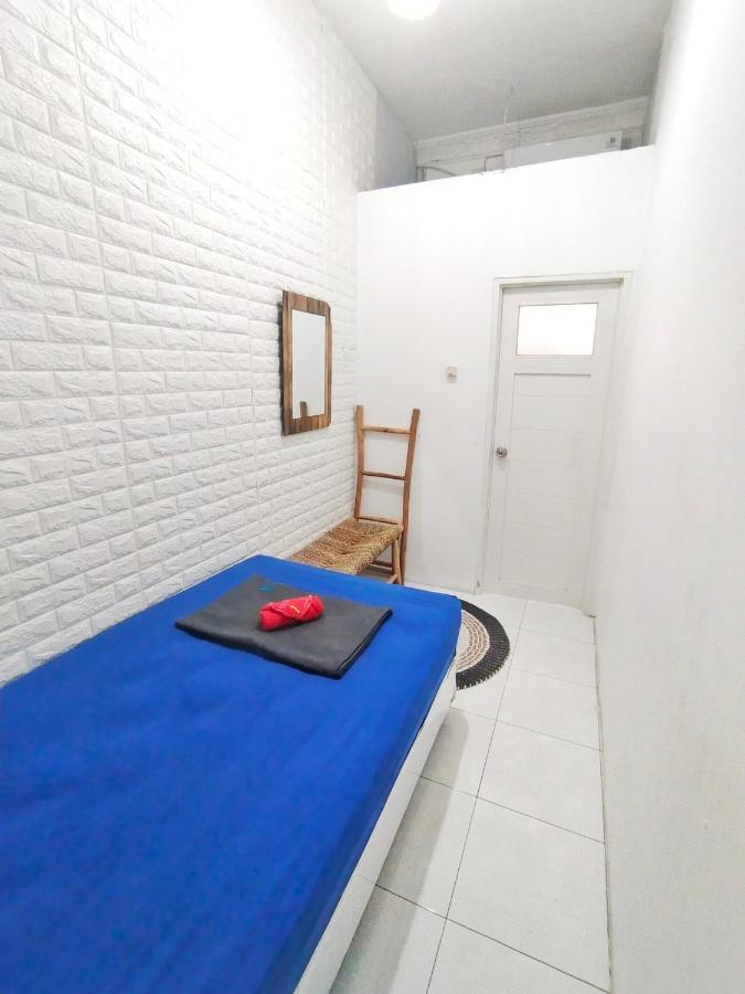 Ostel By Ostic Hostel Bandung Exterior photo