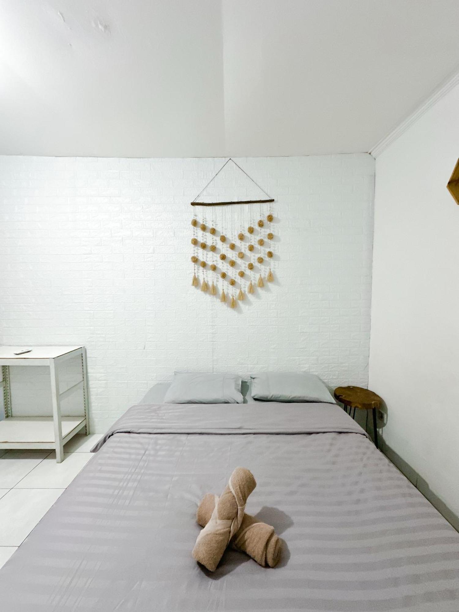 Ostel By Ostic Hostel Bandung Exterior photo
