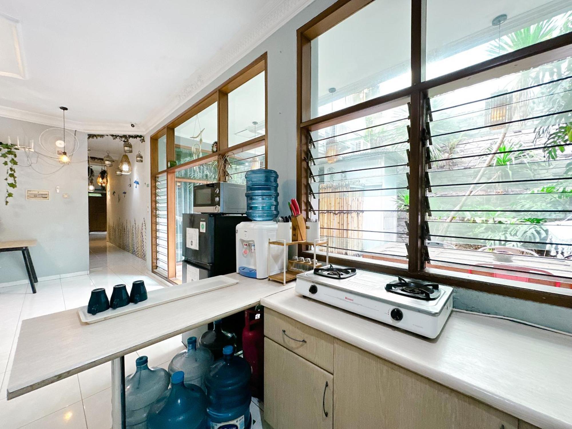 Ostel By Ostic Hostel Bandung Exterior photo