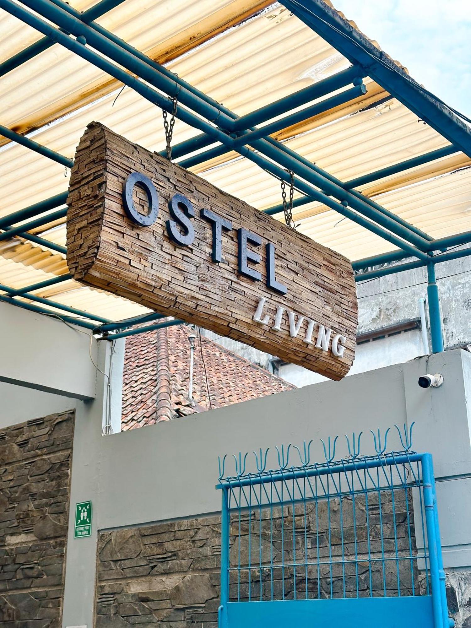 Ostel By Ostic Hostel Bandung Exterior photo