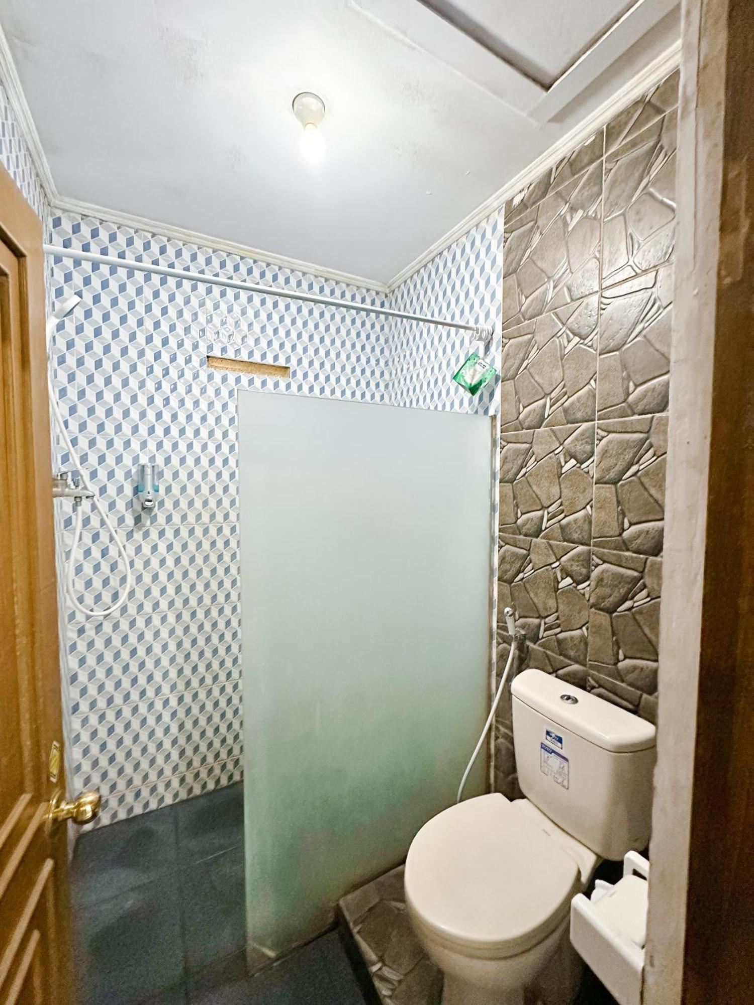 Ostel By Ostic Hostel Bandung Exterior photo