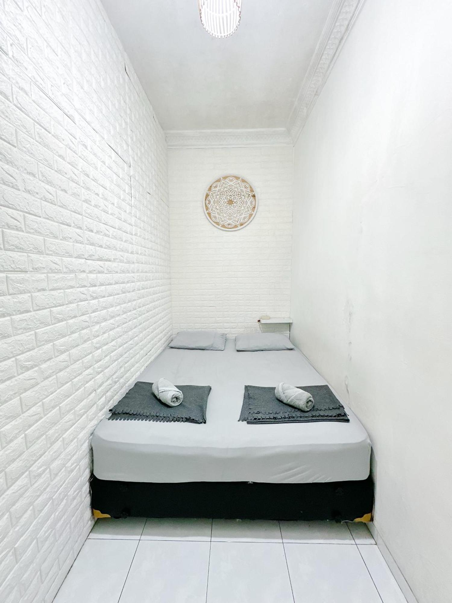 Ostel By Ostic Hostel Bandung Exterior photo