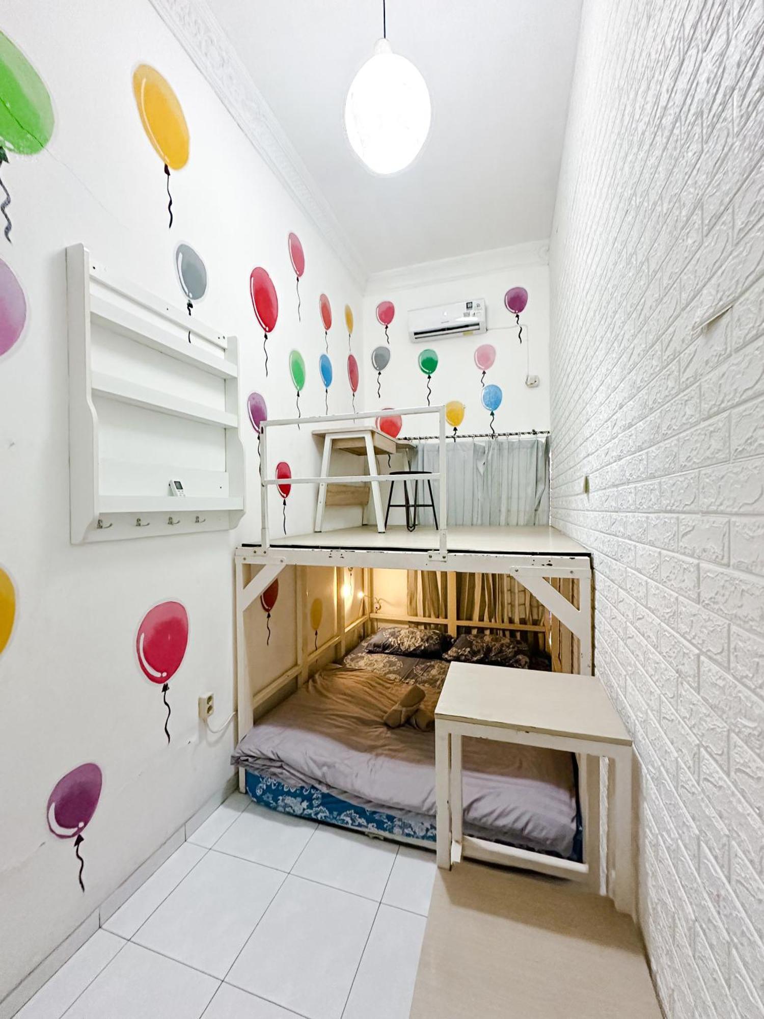 Ostel By Ostic Hostel Bandung Exterior photo