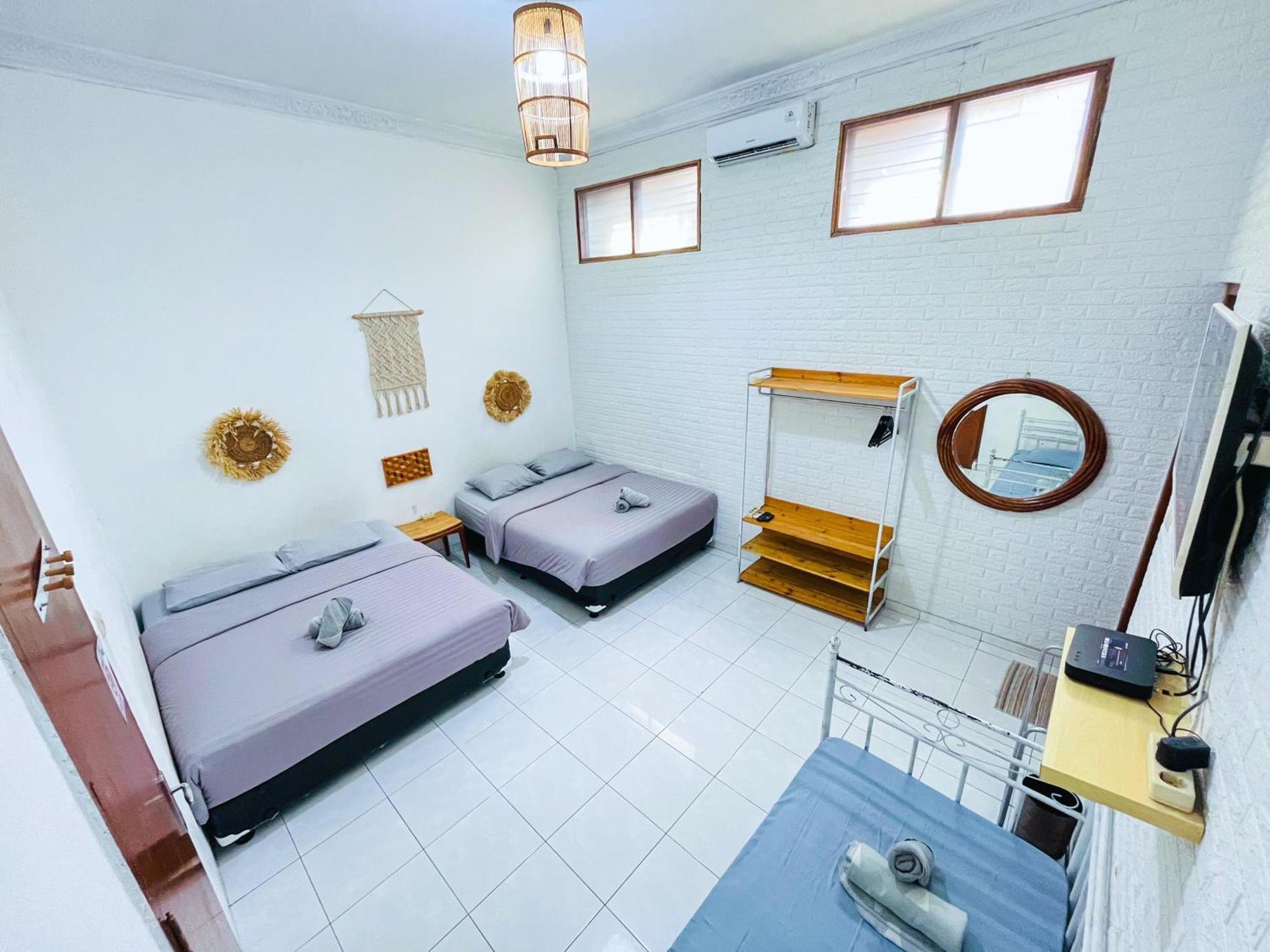 Ostel By Ostic Hostel Bandung Exterior photo